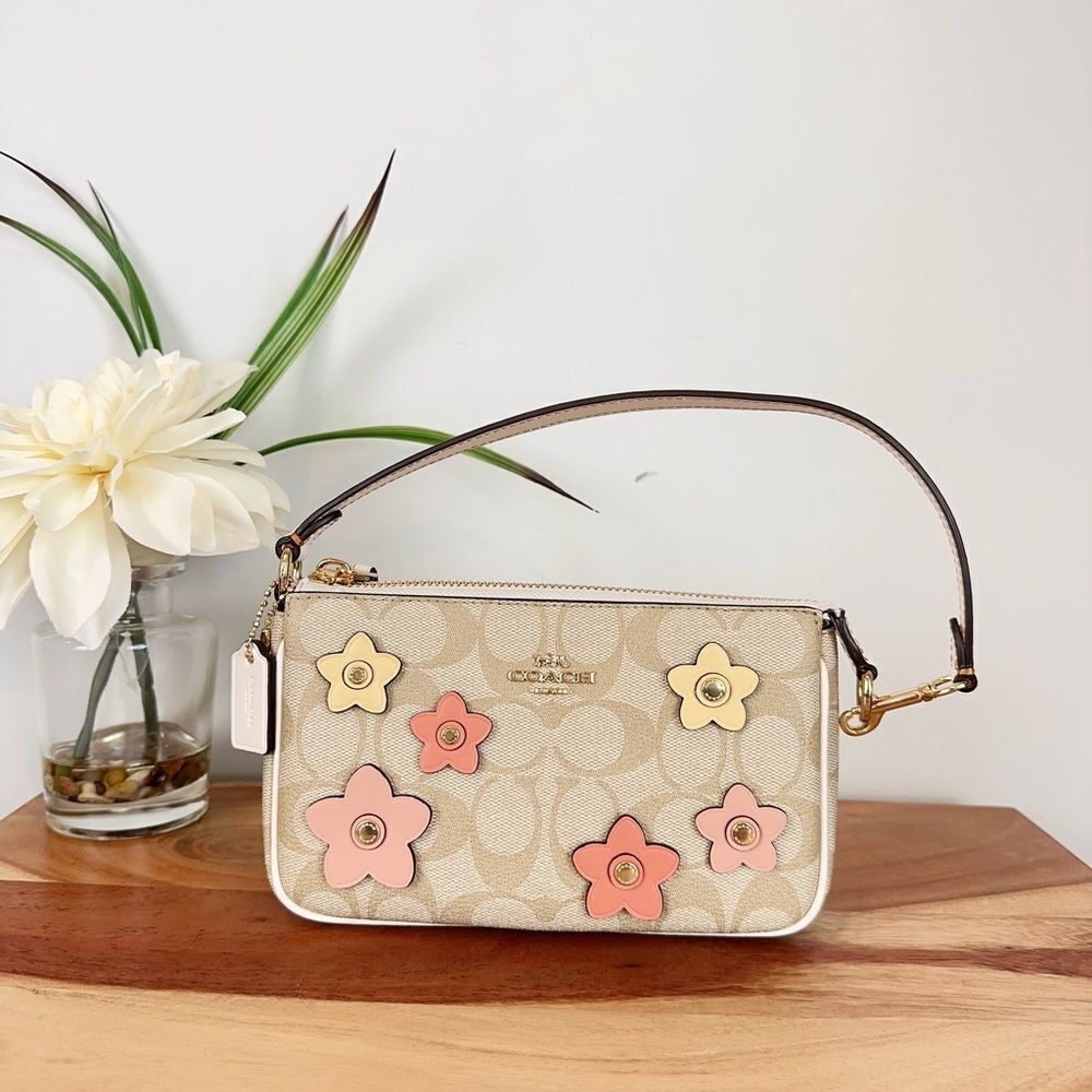 NWT Coach Nolita 19‎ In Signature Canvas With Floral Appliquéd